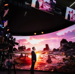 Samsung Continues to Lead the Digital Signage Market for 14 Consecutive Years with Innovative Immersive Solutions